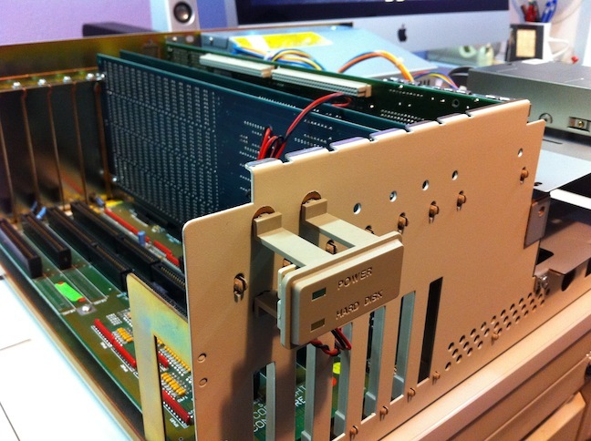 A2000 - Unhooded Power LED.JPG